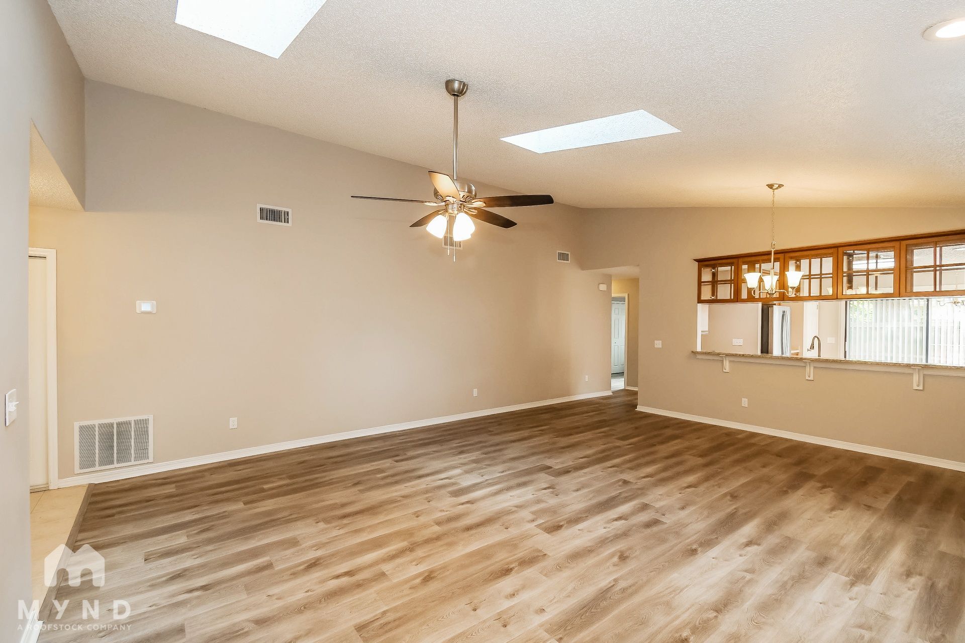 Building Photo - 5464 Spring Brook Rd