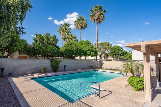 Building Photo - 4525 N 66th St