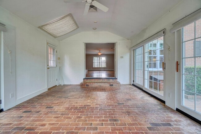 Building Photo - Available NOW! WATERFRONT Home in Witchduc...