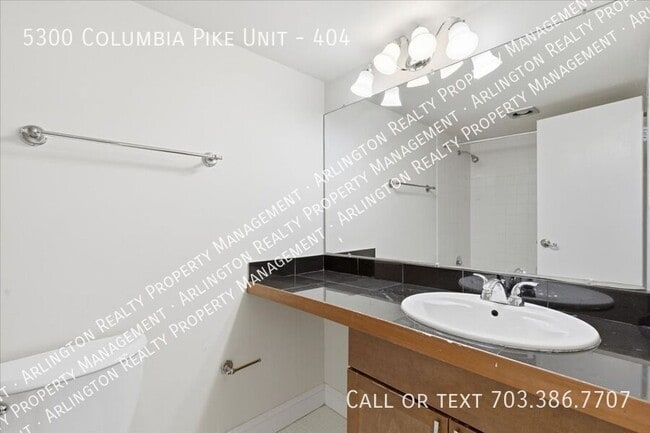 Building Photo - 5300 Columbia Pike