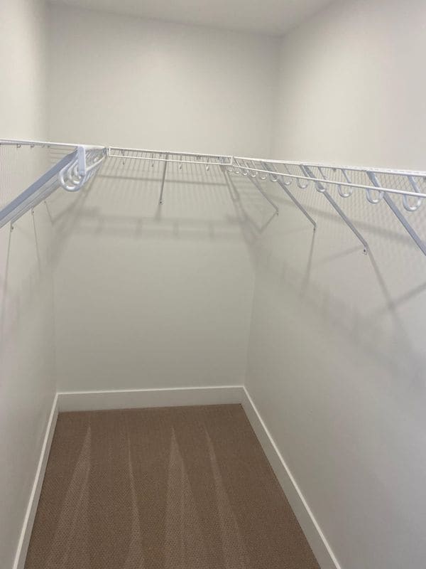 Building Photo - 53 River