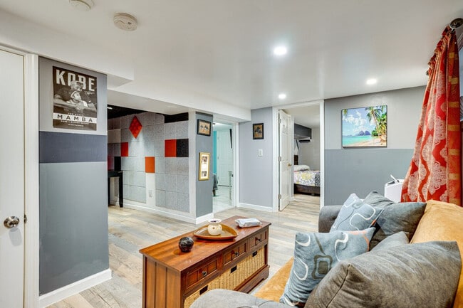 Building Photo - 787 S 13th St