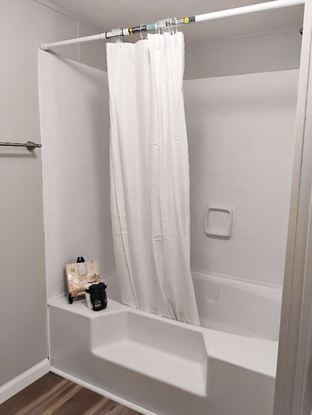 Building Photo - 138 Rainbow Dr