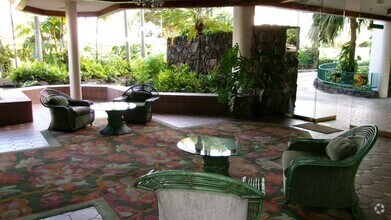 Building Photo - Punahou Cliffs