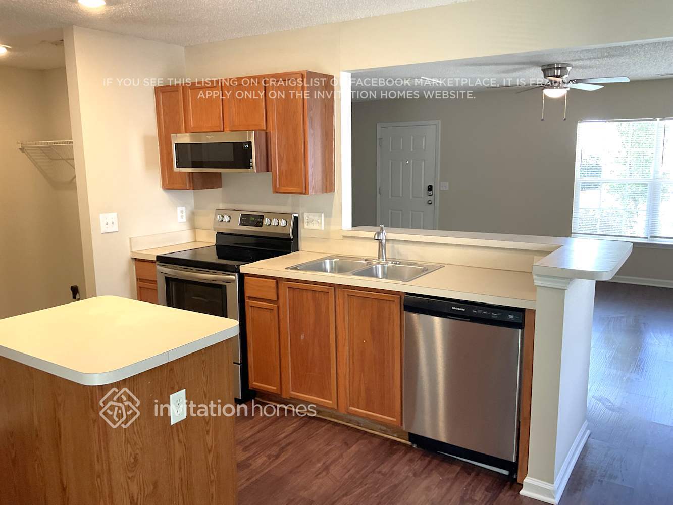 Building Photo - 1402 Bray Dr