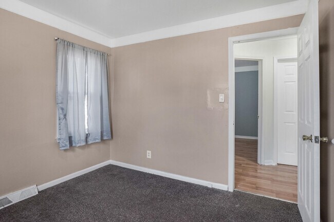 Building Photo - 22000 Cunningham Ave