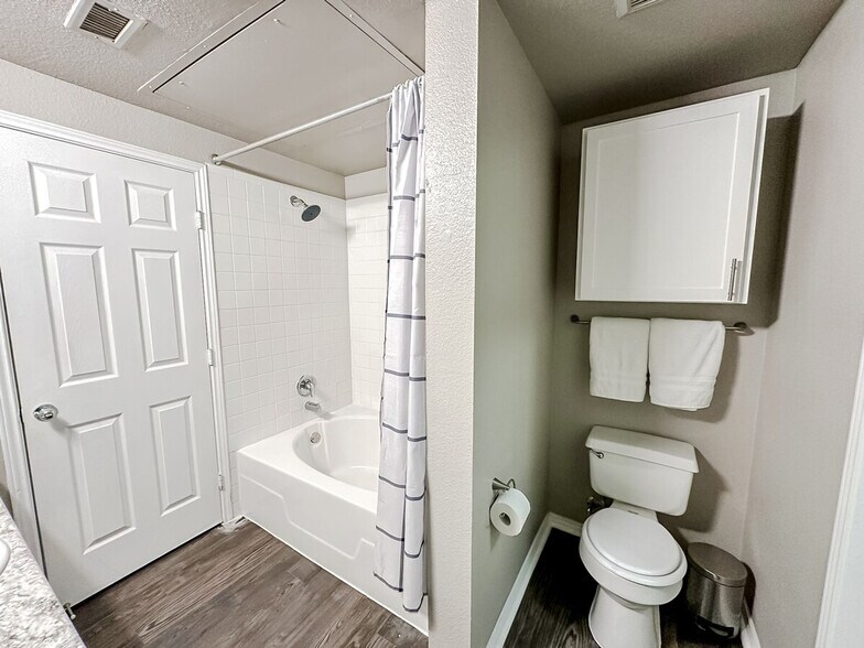 Building Photo - 3293 Cimarron Blvd