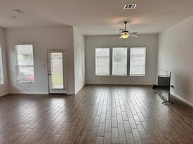 Building Photo - 15126 Nettleton Ml