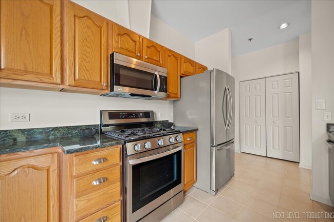 Building Photo - 187 Hunt Club Dr