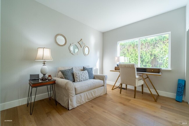 Building Photo - 517 Leafhaven Ln