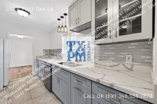 Building Photo - 500 N Post Oak Ln