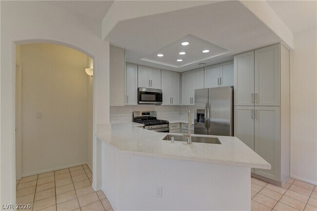 Building Photo - 3320 S Fort Apache Rd
