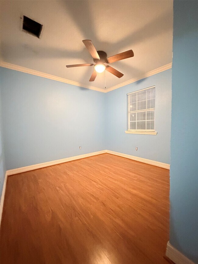 Building Photo - 110 Gans St