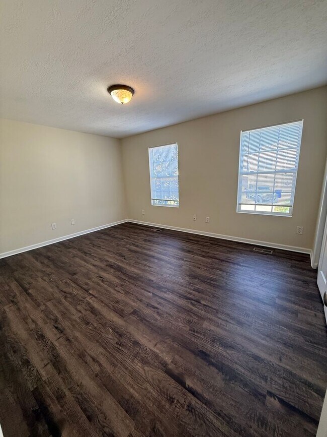 Building Photo - Charming 3 Bedroom 2.5 Bath townhome in Powell