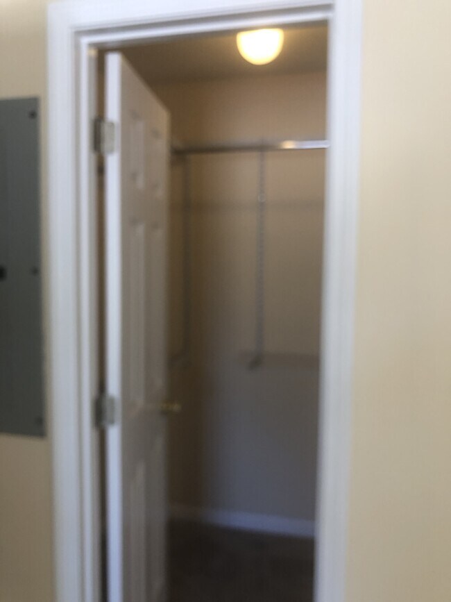 Building Photo - 2407 James St