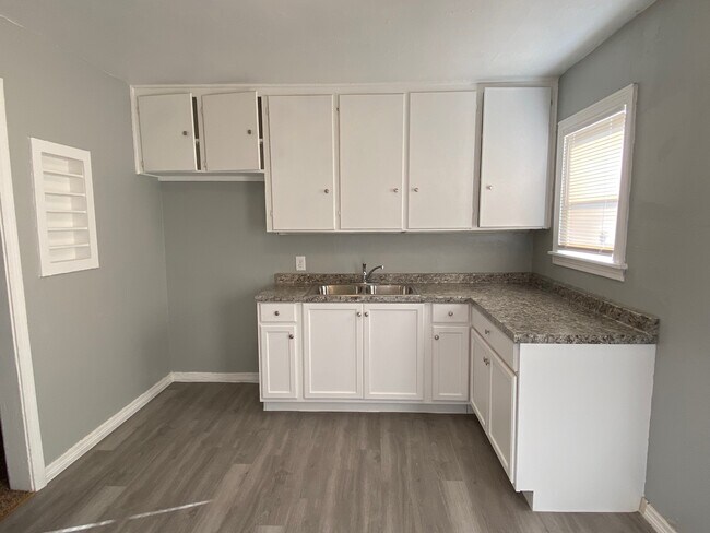 Building Photo - 1326 NW 100th St