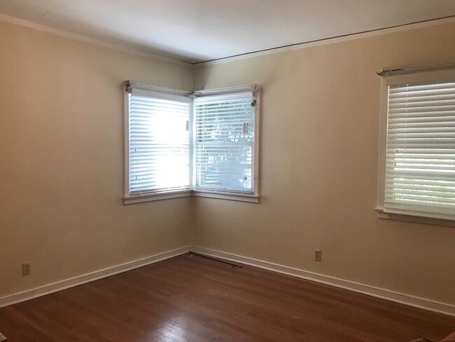 Building Photo - COMING SOON! Beautiful 4 Bedroom 2.5 Bathr...