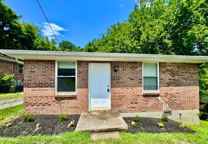 Primary Photo - 4010 Hutson Ave