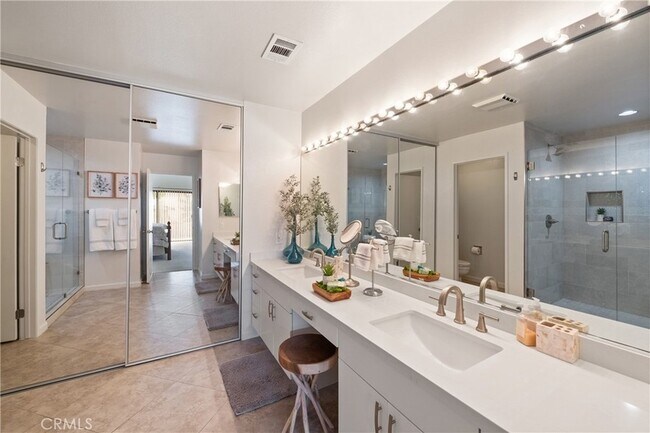 Building Photo - 54829 Oak-Hill