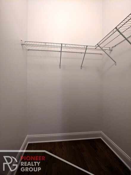 Building Photo - 3407 W Fullerton Ave