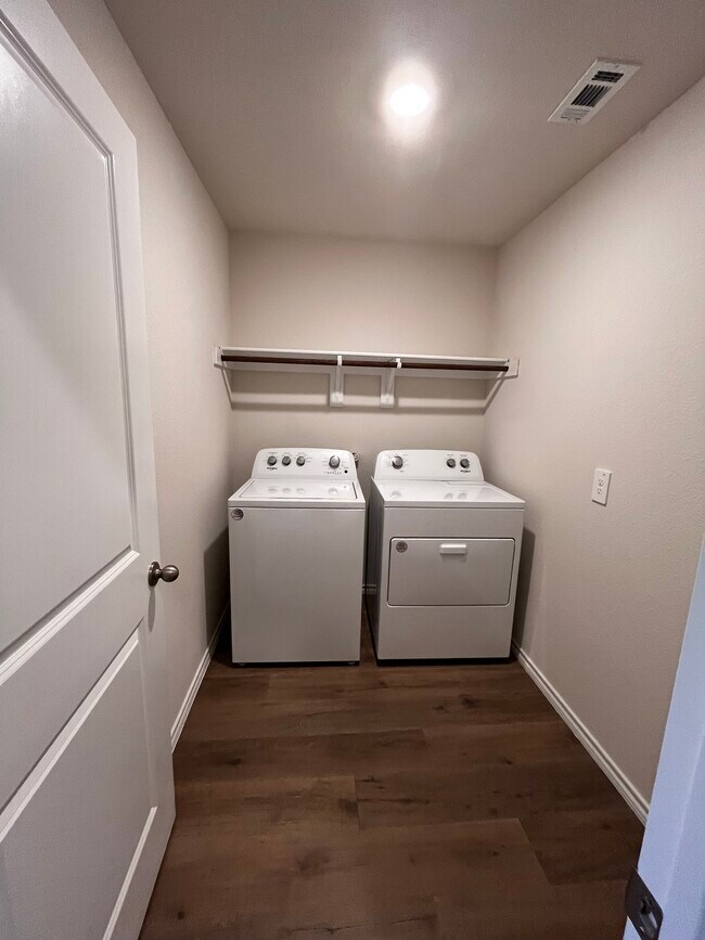 Building Photo - 13045 Dawson Dr