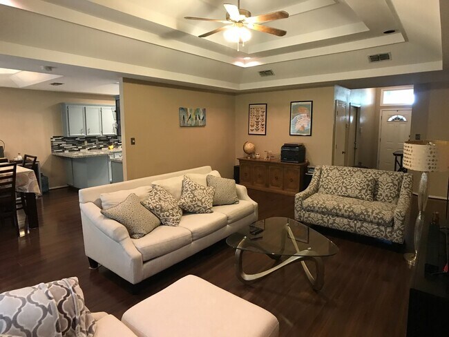 Building Photo - 3B/2B Mcallen ( Ware and Lark )