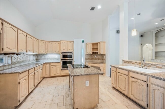Building Photo - 7517 Waterwood Dr