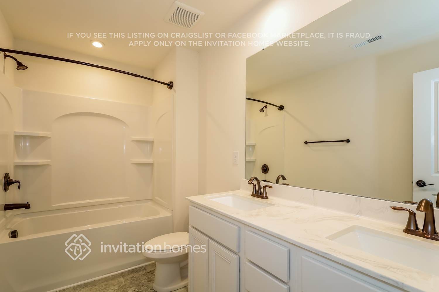 Building Photo - 5915 Fenway Dr