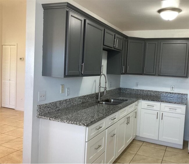 Building Photo - 543 Cardinal Dr