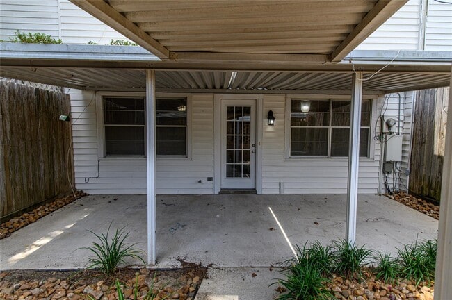 Building Photo - 20339 Fieldtree Dr