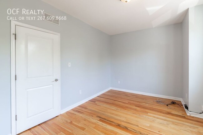 Building Photo - Four Bedroom Apartment near Temple University