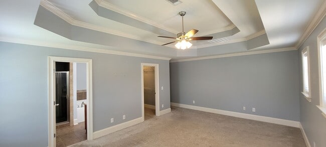 Building Photo - Stunning 4-Bedroom, 3.5-bath Home in the P...