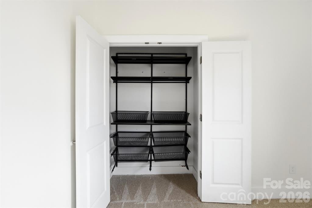 Building Photo - 102 Snyder Ct NE