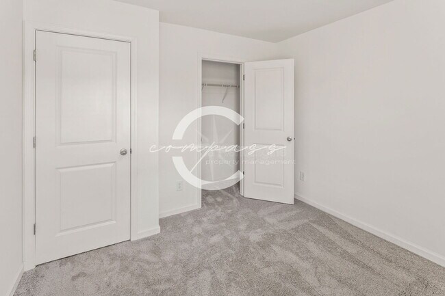 Building Photo - 303 Aldgate Wy