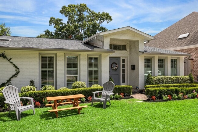 Building Photo - 6249 Olympia Dr