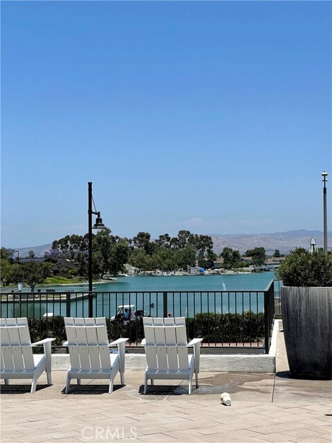 Building Photo - 3 Rushingwind