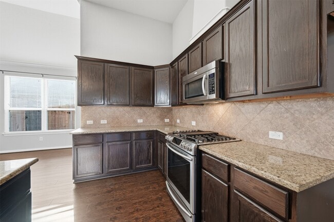 Building Photo - 6011 Watford Bend