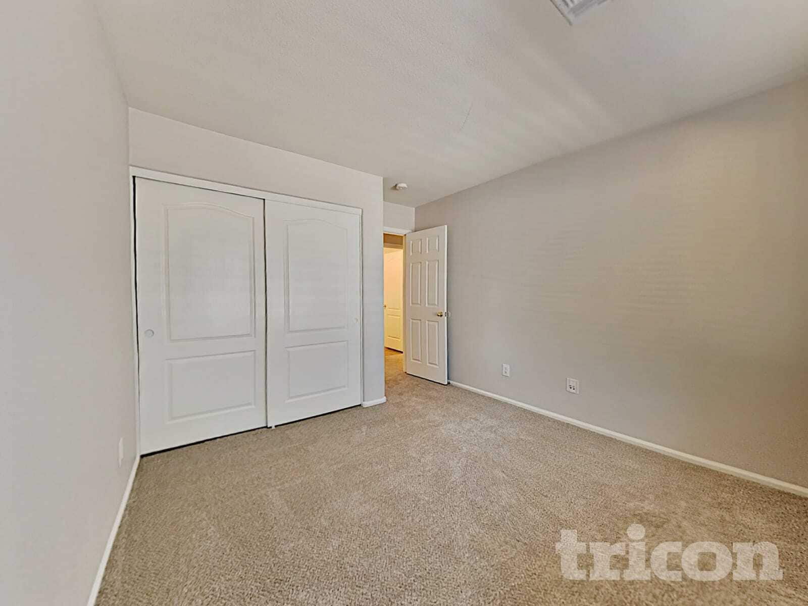 Building Photo - 5334 N Ormondo Way