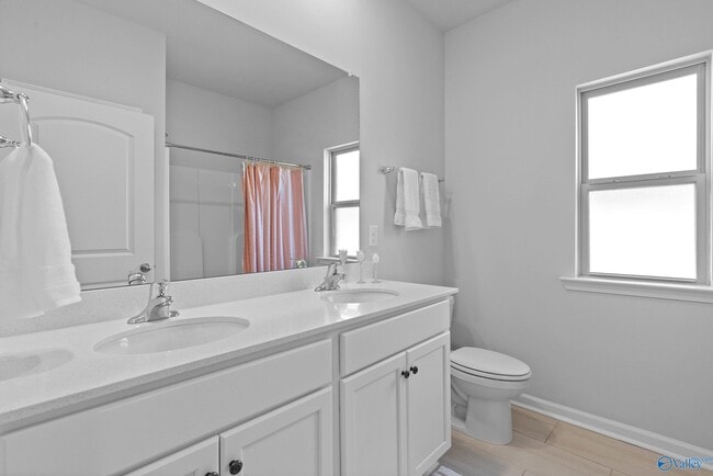 Building Photo - 14255 Leadenhall Ln