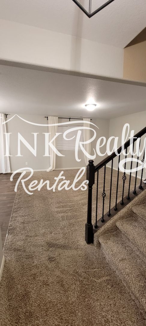 Building Photo - 9527 Desert Lily Cir