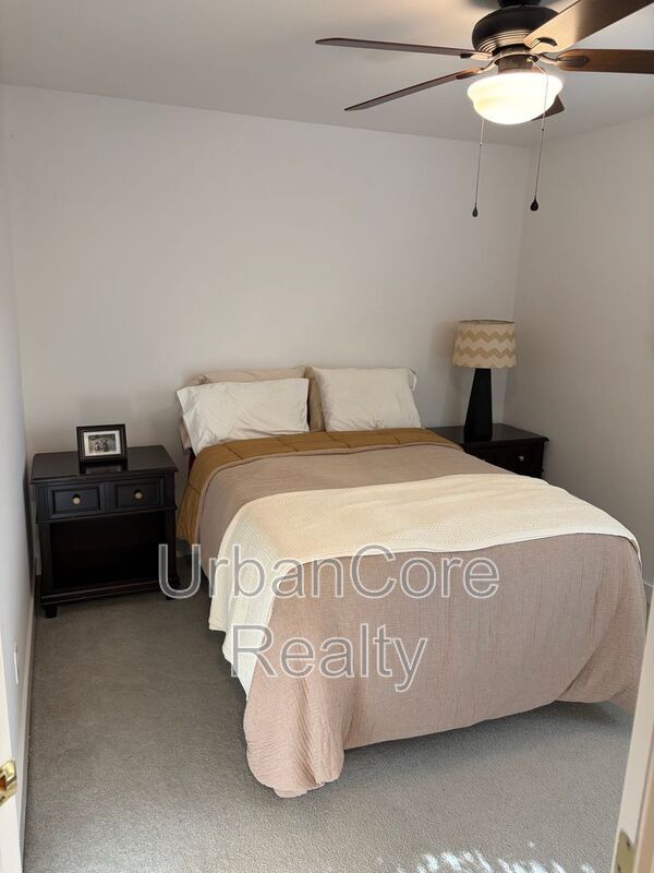 Building Photo - 7949 Flag Tail Dr