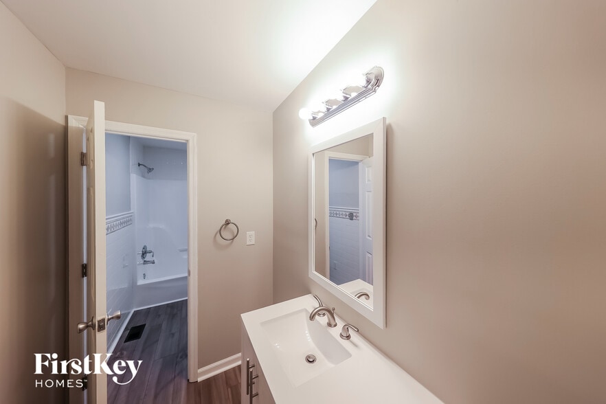 Building Photo - 314 Farley Dr