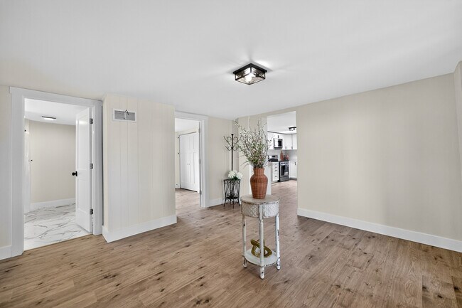 Building Photo - 17093 Somonauk Rd