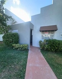Building Photo - 10360 SW 154th Pl