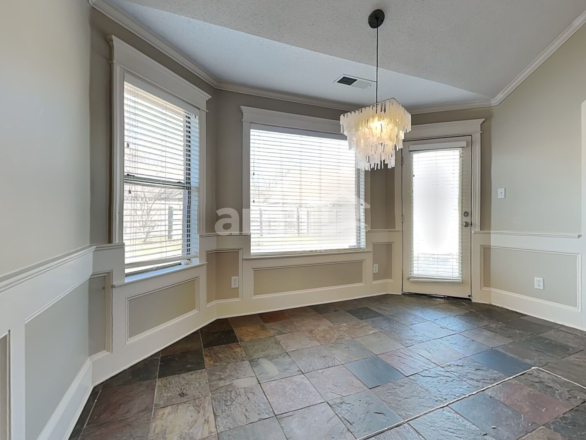 Building Photo - 1449 Albon Dr