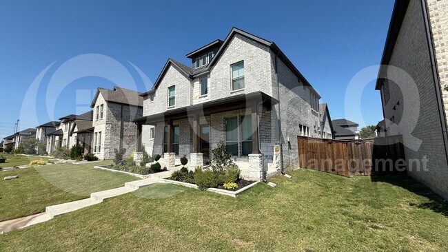 Building Photo - 3508 Covedale Blvd