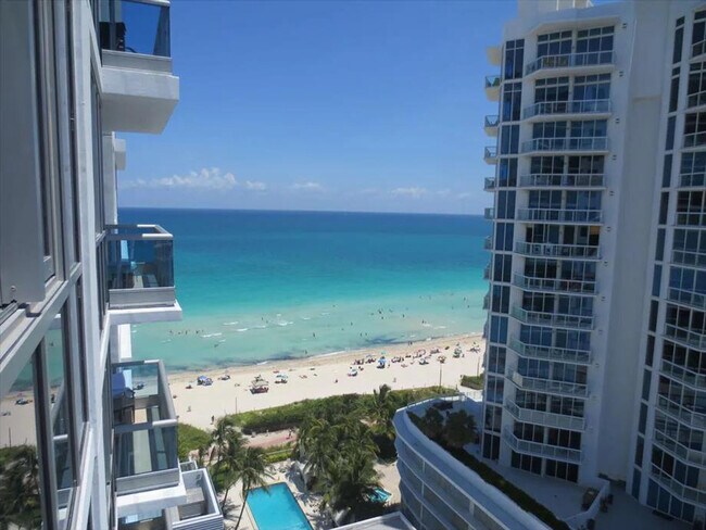 Building Photo - 6551 Collins Ave