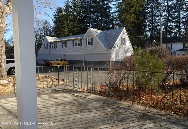 Building Photo - 549 NY-23B