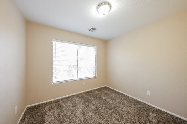 Building Photo - 12623 W Windsor Blvd