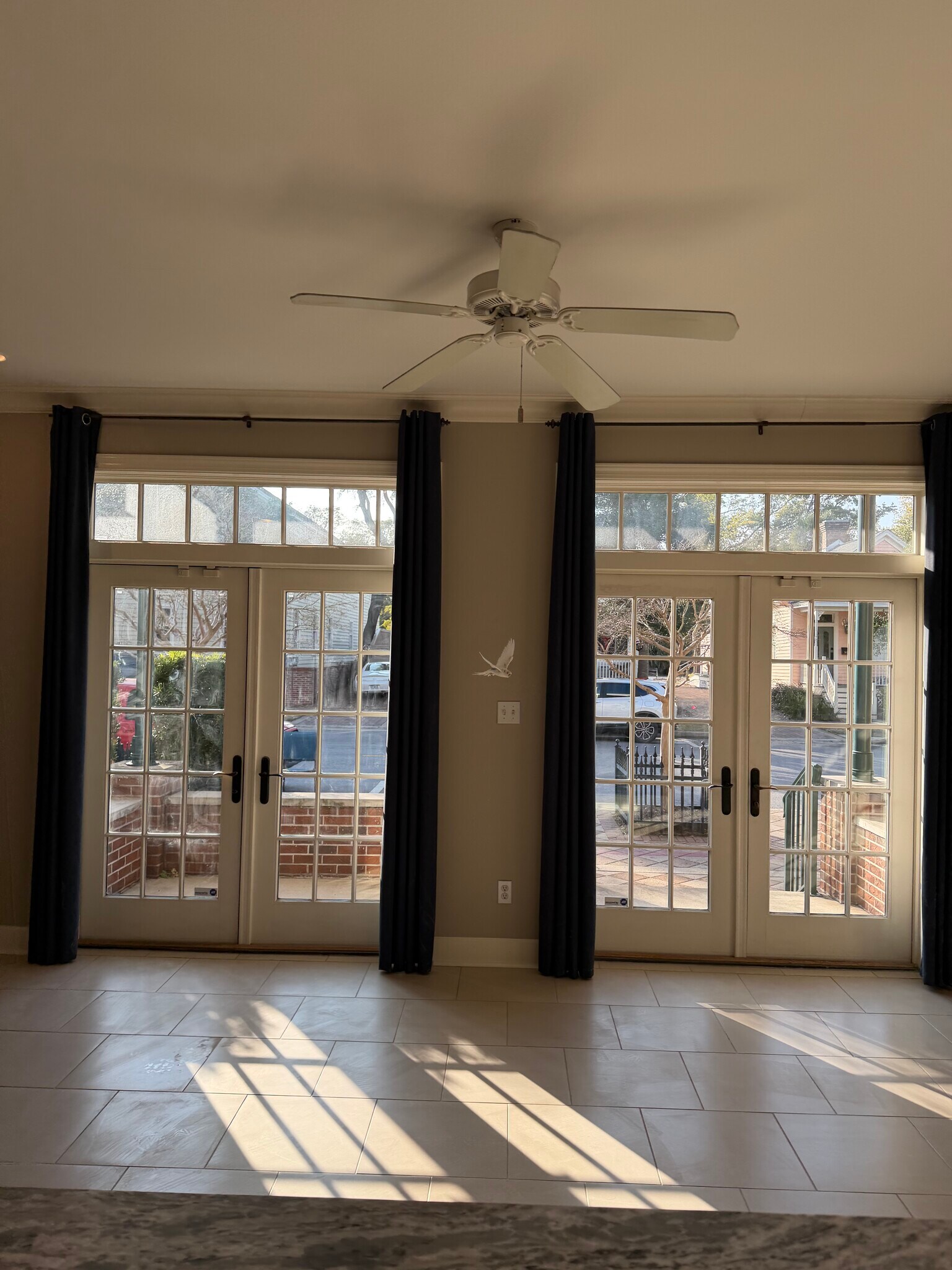 Building Photo - 108 S Alcaniz St